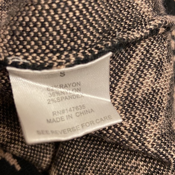 Romeo + Juliet Couture Damask Intarsia Knit Short Sleeves Zip Size Small Dress. - Picture 6 of 7